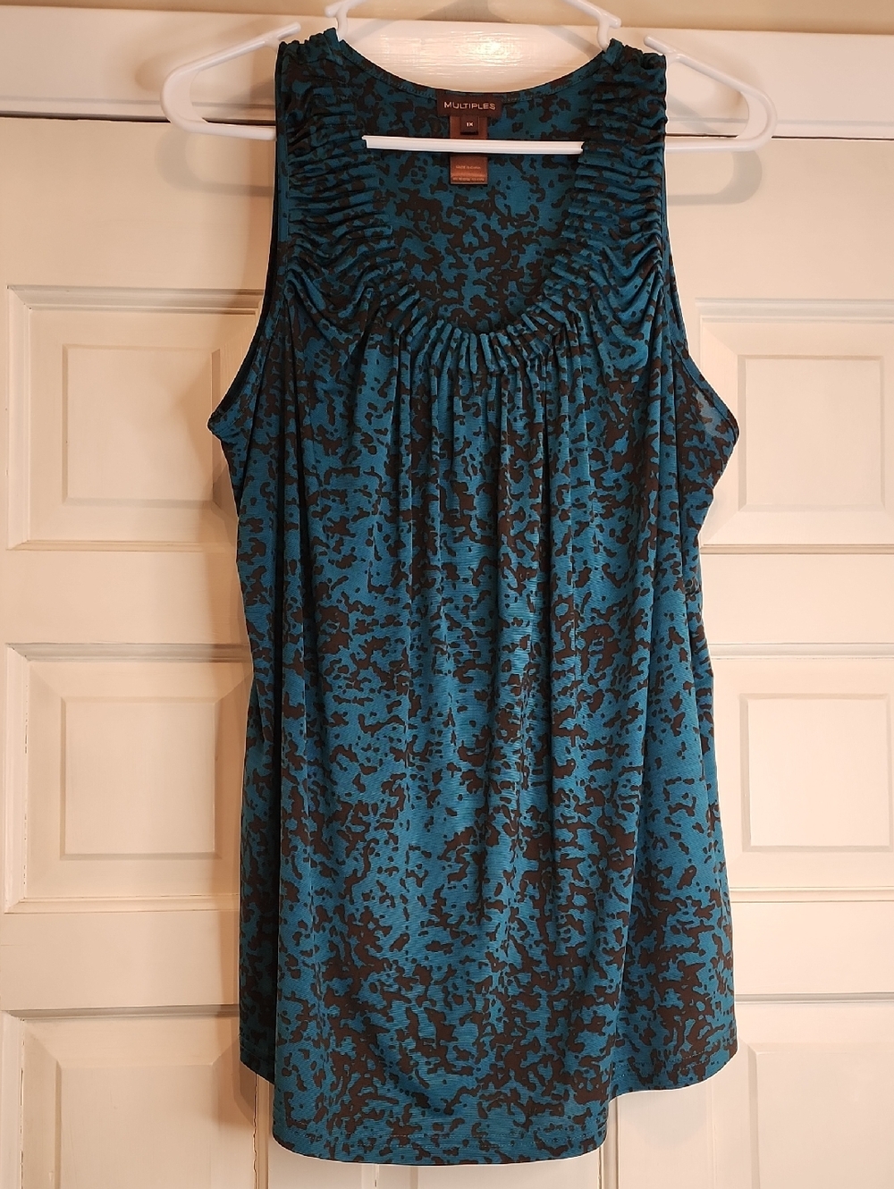 Multiples Teal and Black Printed Sleeveless Top Ruffled Smocking Around Neckline